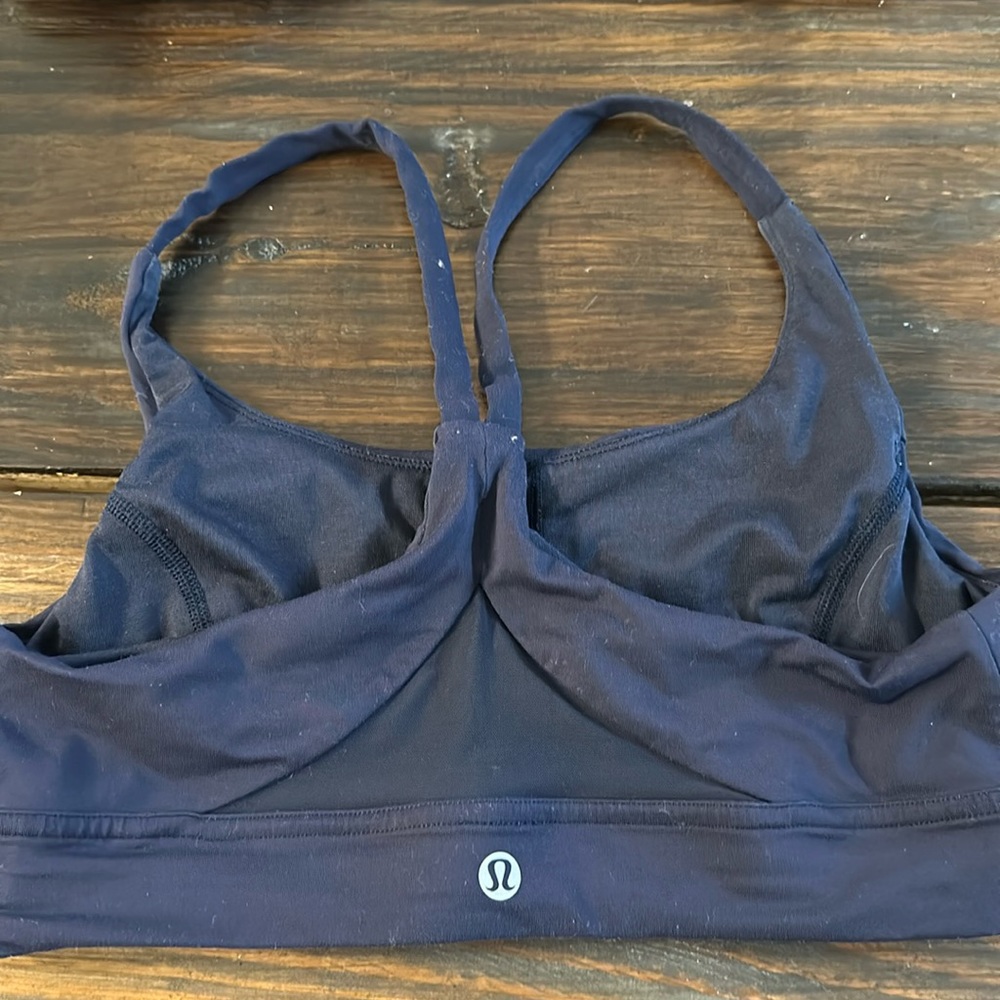 Lululemon sports bra